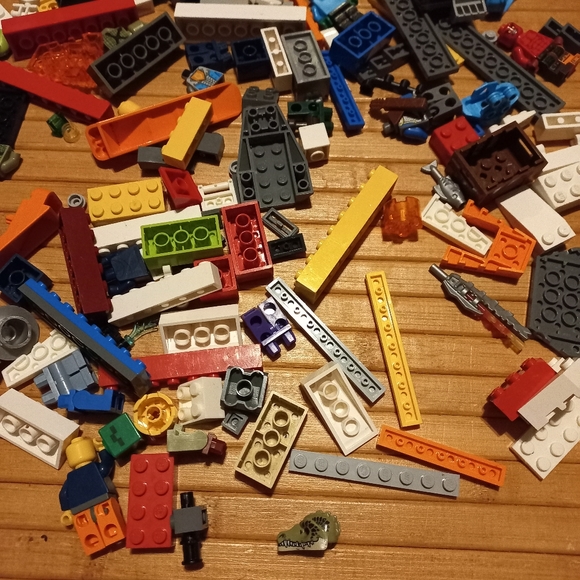 NWOT Random Lot Of Legos - Picture 5 of 5